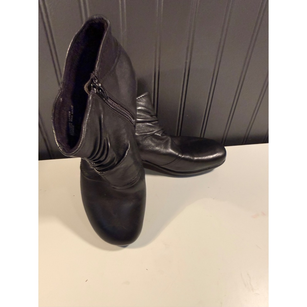 Earth Origins Cammie Black Leather Ruched Ankle Boots Side Zip Low Heel 8M